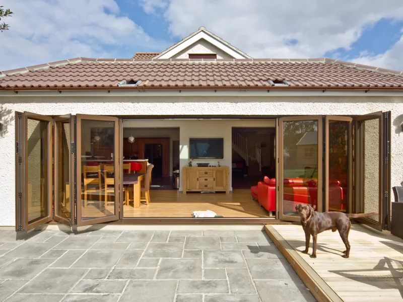 Bifold Barnes