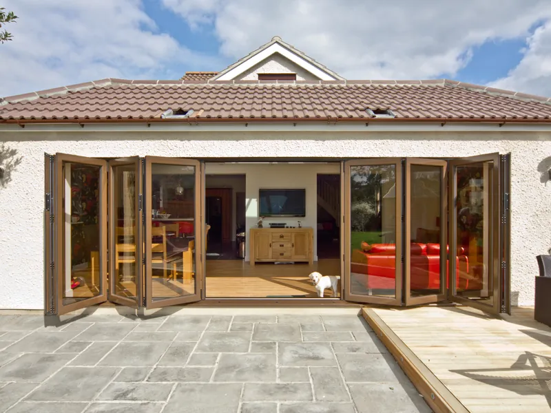 Bifold Barnes