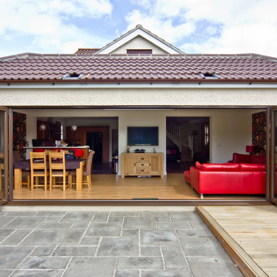 Bifold Barnes